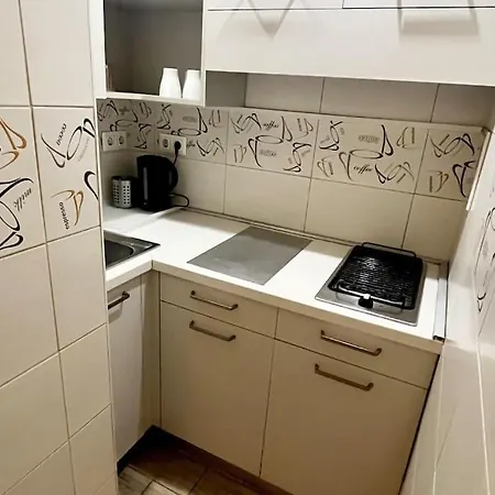 Central Budapest- Podmaniczky Unit 1 Апартаменты *